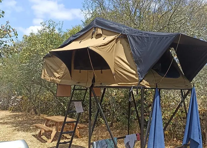 Les Et D'hotes Du Mas De Bouzou