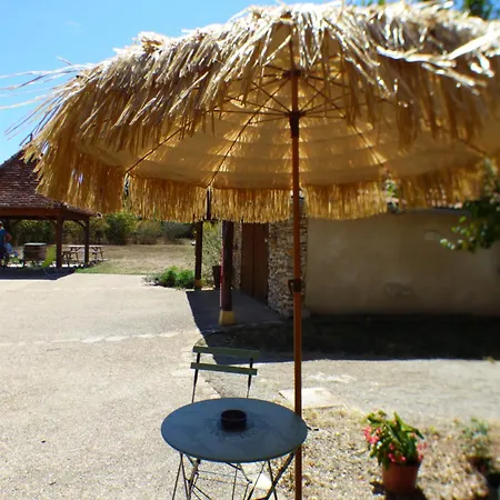 Holiday home Les Et D'hotes Du Mas De Bouzou *